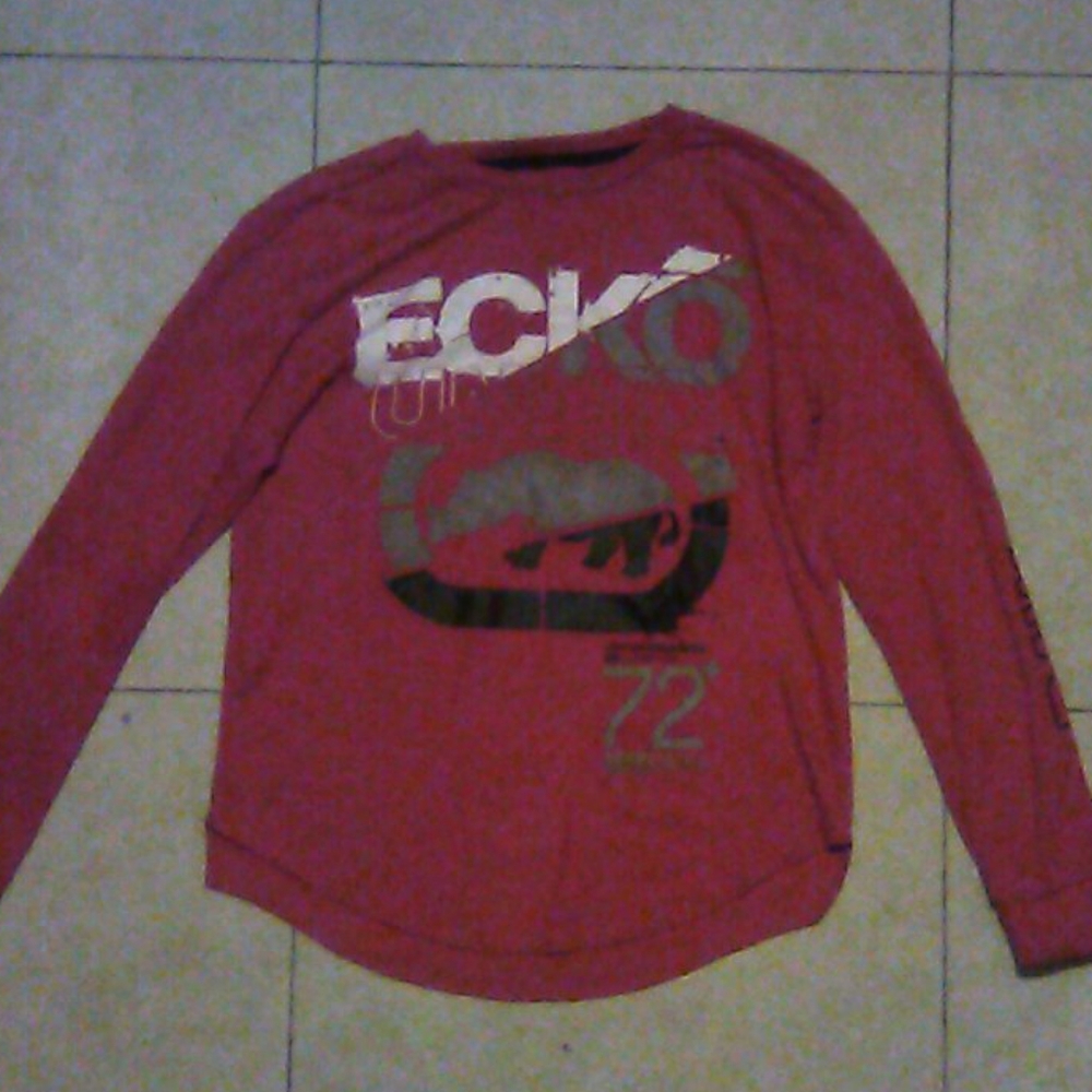 Long sleeve red tee